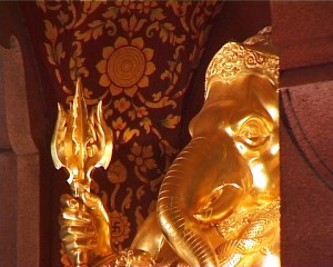 004 Buddhistischer Gebetsplatz